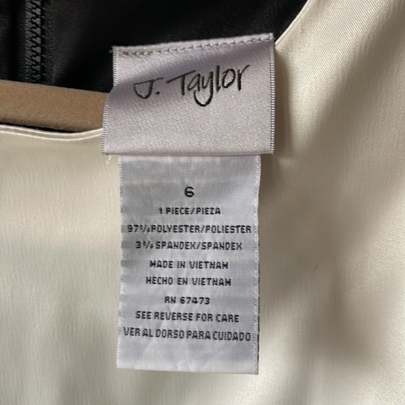 J. Taylor NWT cocktail dress PTP 18” Length 38” - Picture 6 of 6